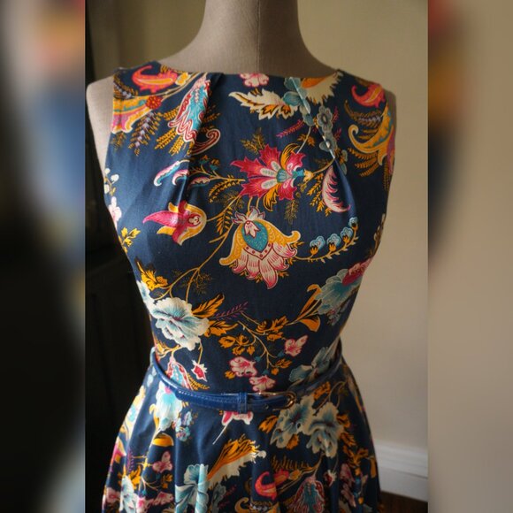 👗 ModCloth Navy Blue Floral & Paisley A-Line Dress 👗 - Picture 4 of 7